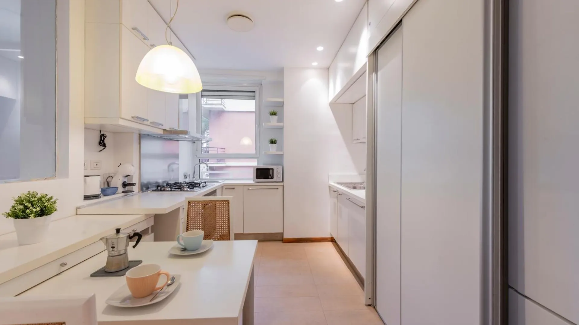 Rome 2 - Exclusive 2Bedroom & 2Bathroom Apartment